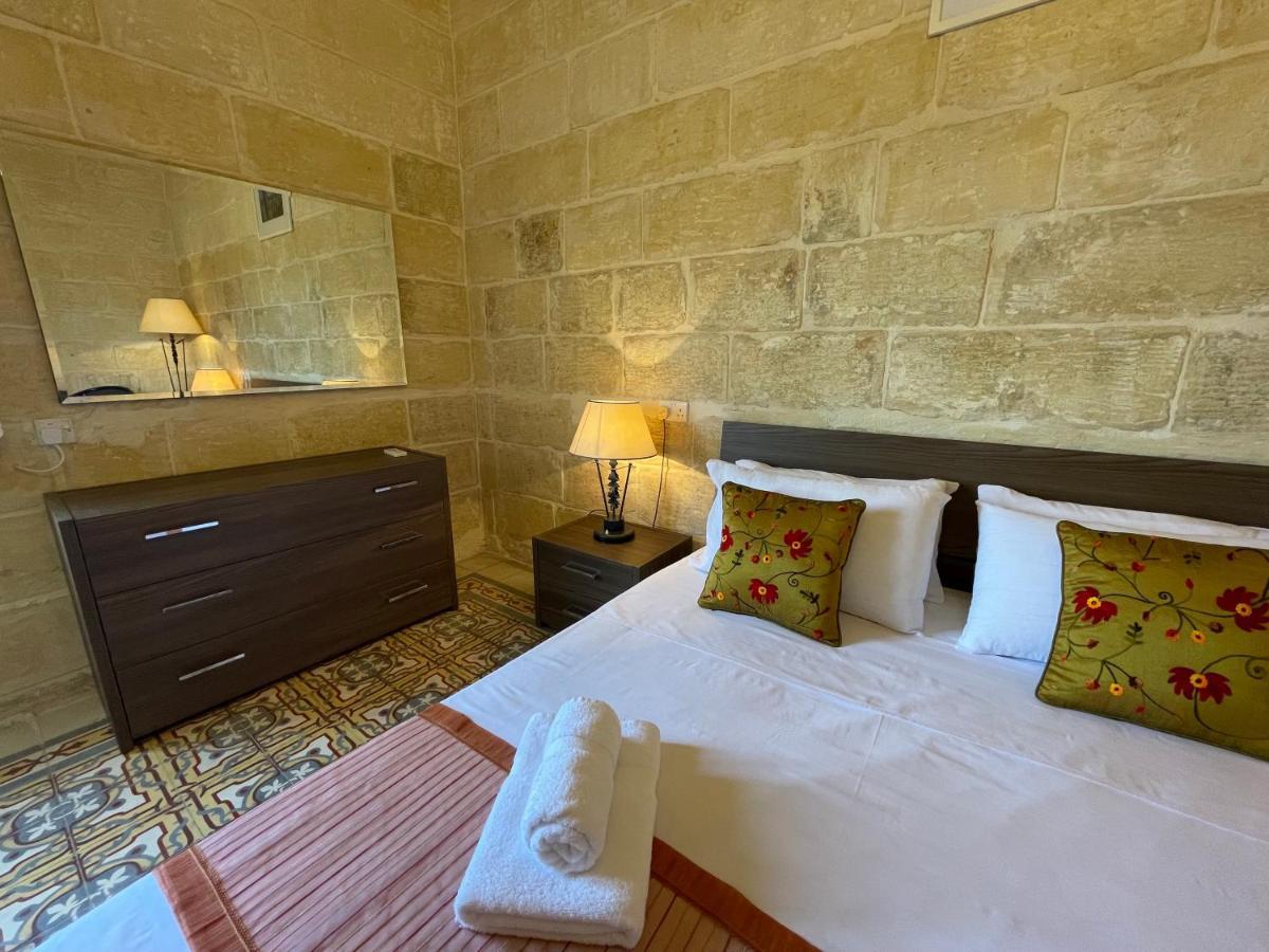 Penelope Townhouse Hotel Ghajn il-Kbira  Luaran gambar